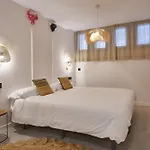 Apartamento Picasso Con Patio Trasero