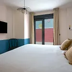 Apartamento Picasso Con Patio Trasero